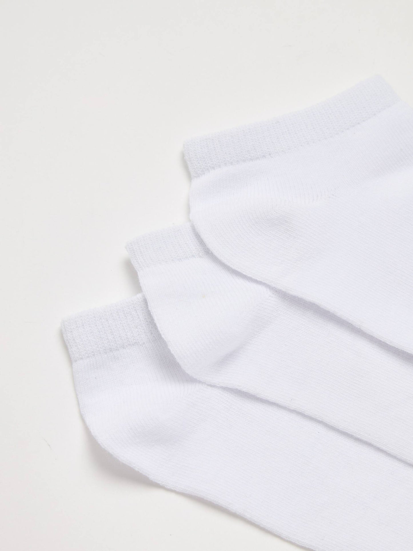 Pack of 3 Plain Color Short Socks