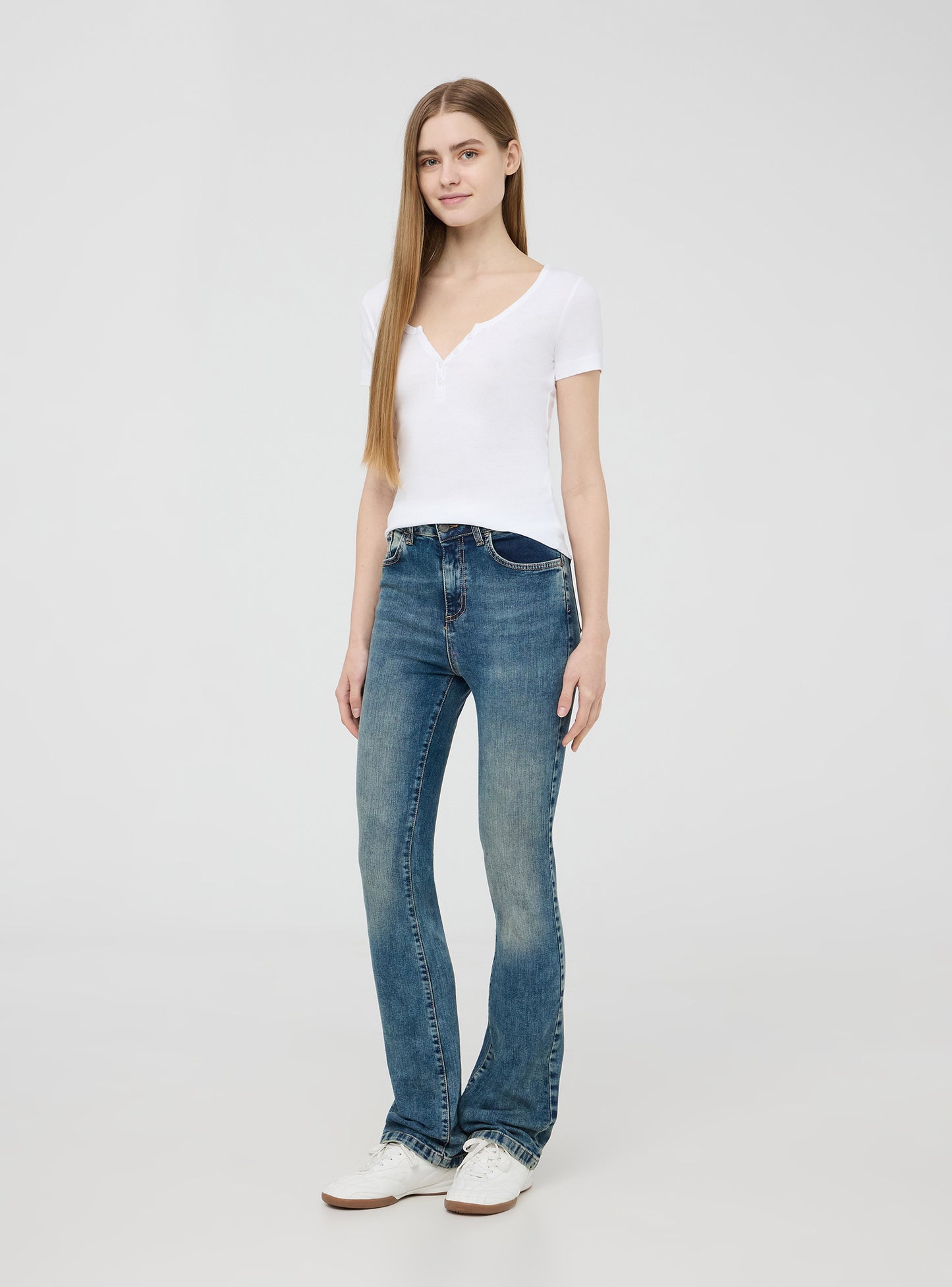 Woman Short-sleeved T-shirt