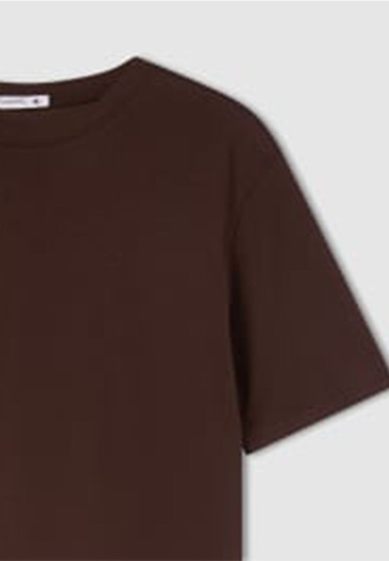 Woman Short-sleeved T-shirt