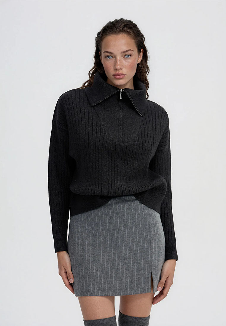 Women's Ribbed knit top with zip neck