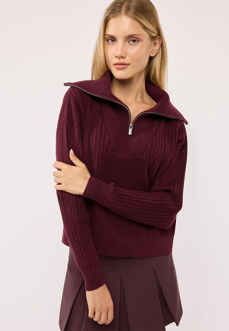 Women's Ribbed knit top with zip neck