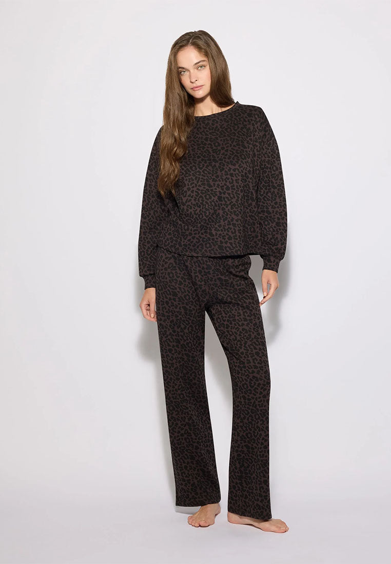 Women's Animal print pyjama set with top and long trousers