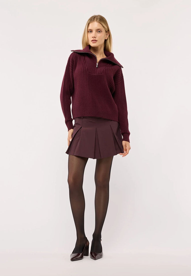 Women's Ribbed knit top with zip neck
