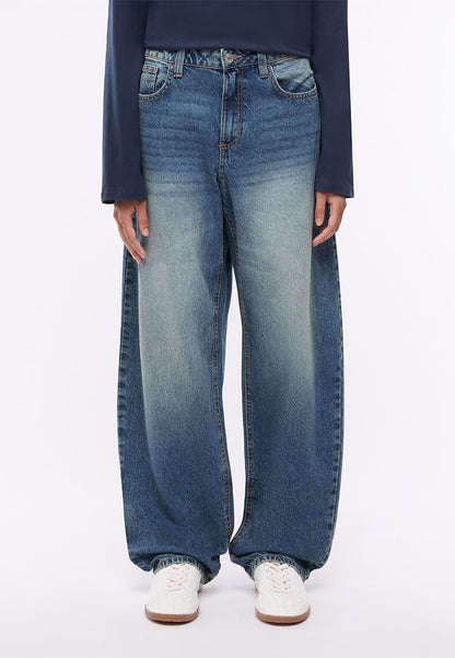 Women's High-Waisted Balloon Jeans
