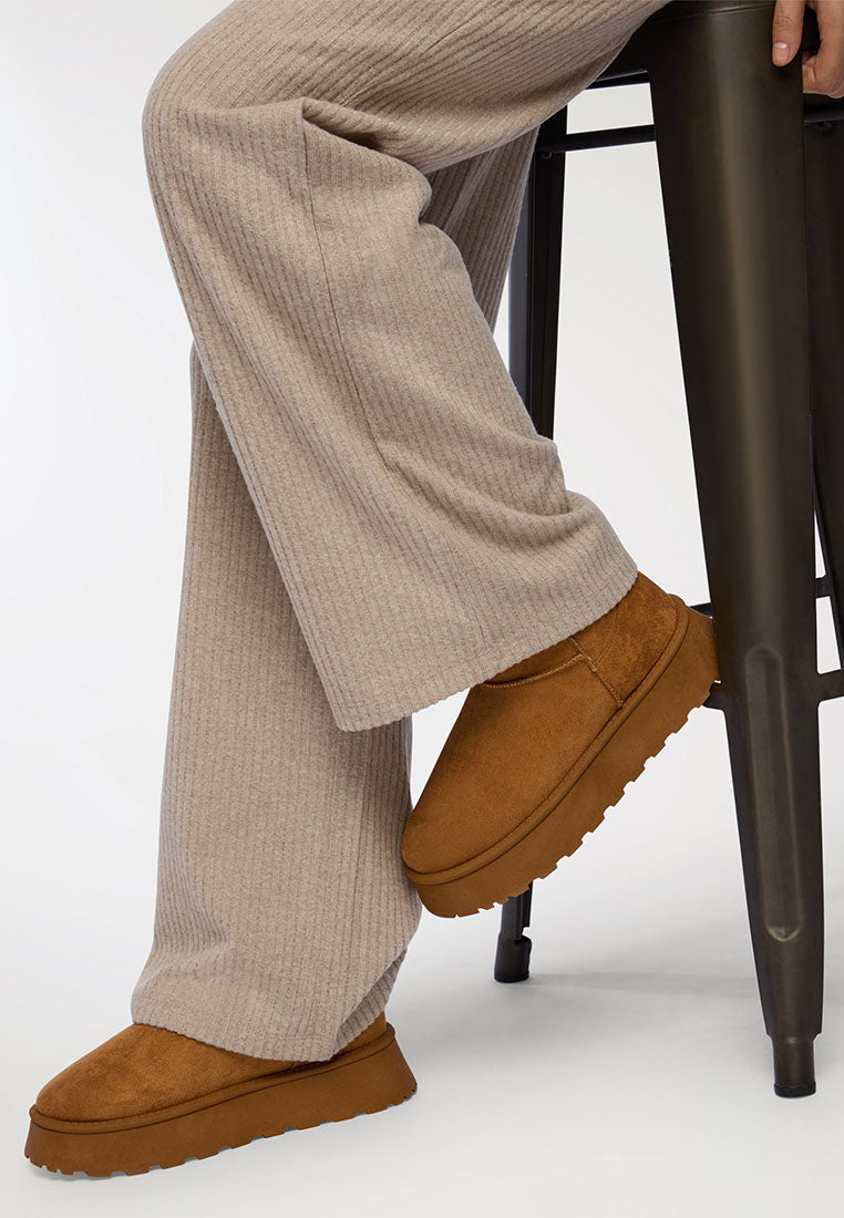 Woman Footwear