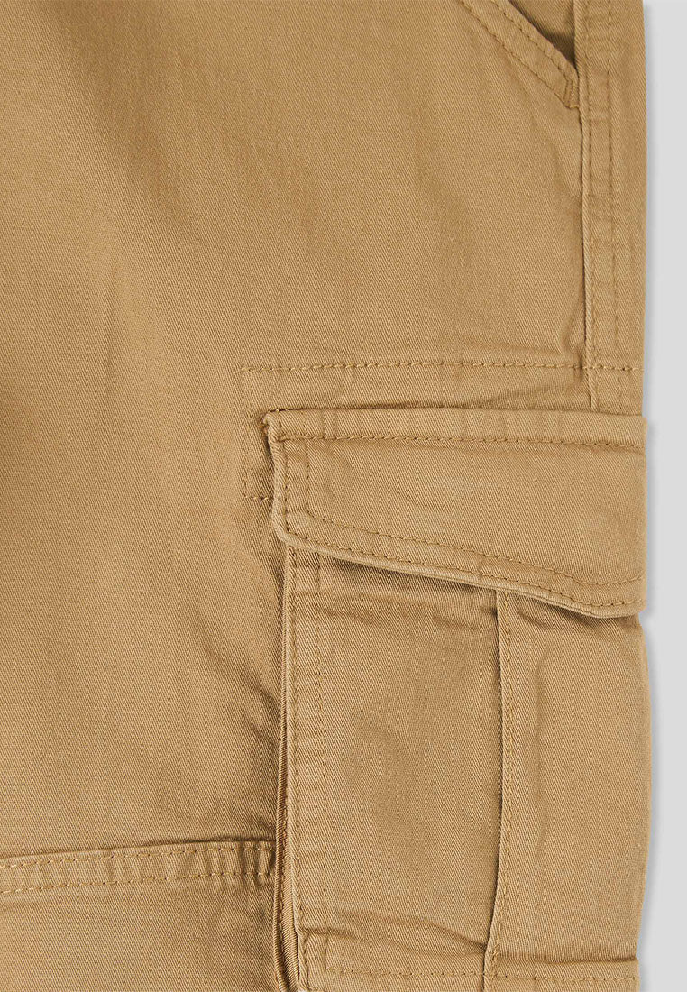 Man Long pants