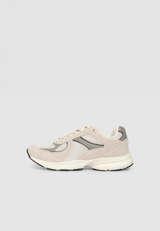 Woman Footwear