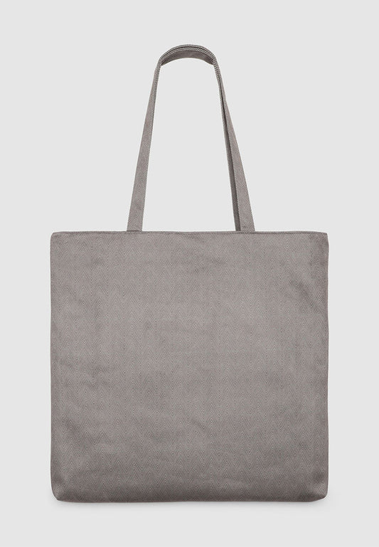 Women's Shopper with spiked pattern