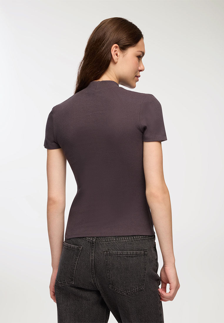 Woman Short-sleeved T-shirt