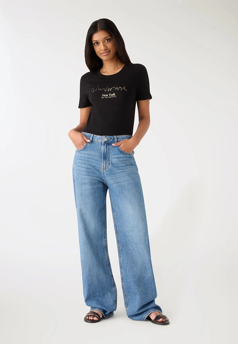 Woman Short-sleeved T-shirt