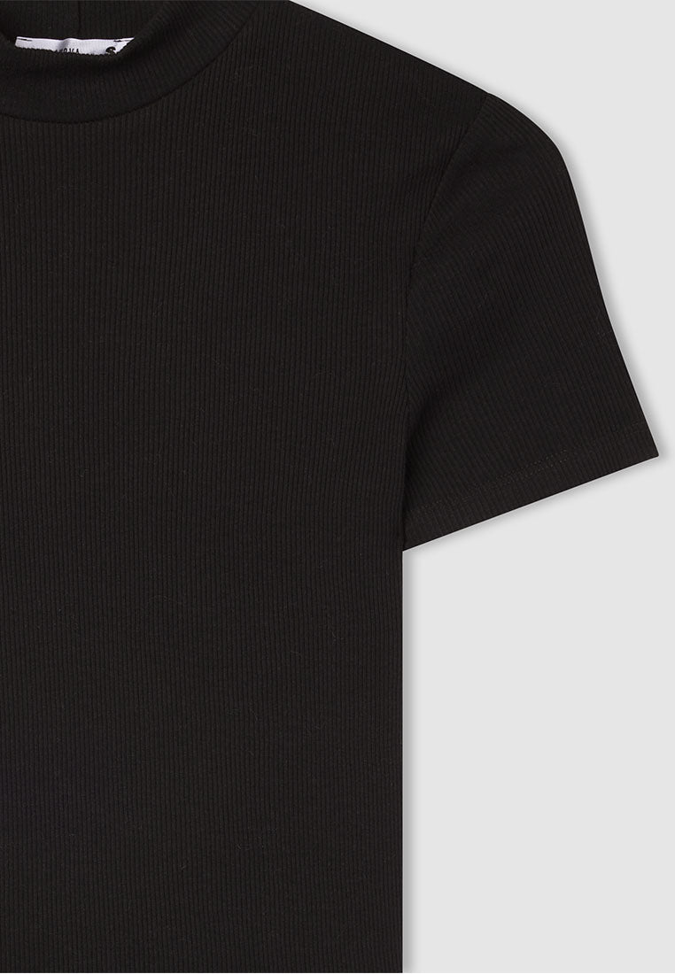 Woman Short-sleeved T-shirt