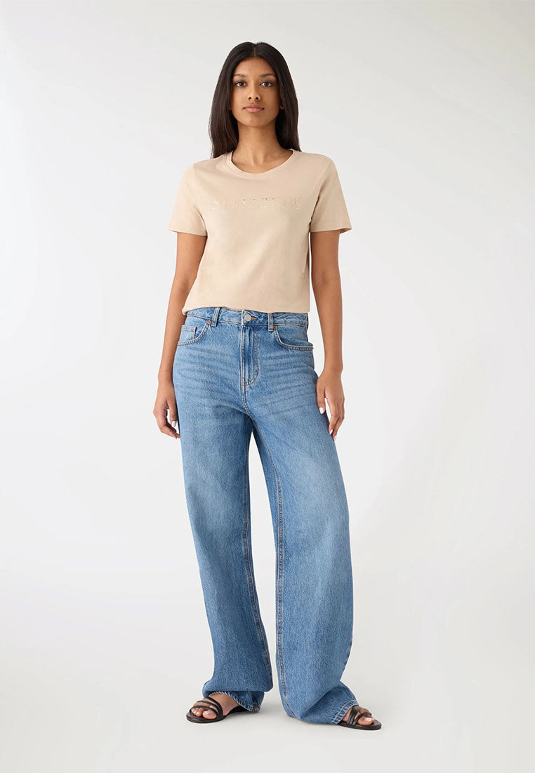 Woman Short-sleeved T-shirt
