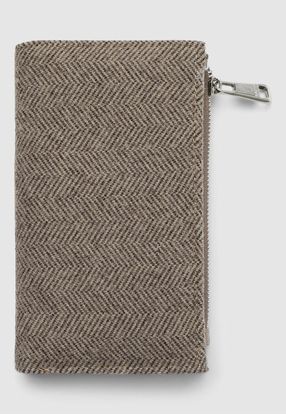 Women's Wallets with spiked pattern
