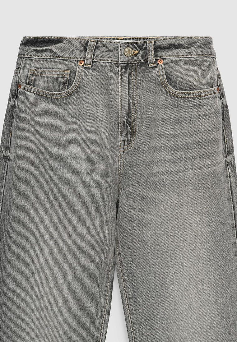Women's Light Grey Wash Straight Leg Jeans