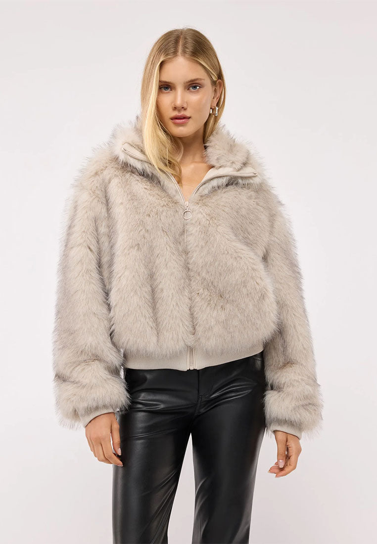 Women's Long faux fur bomber with zip closure