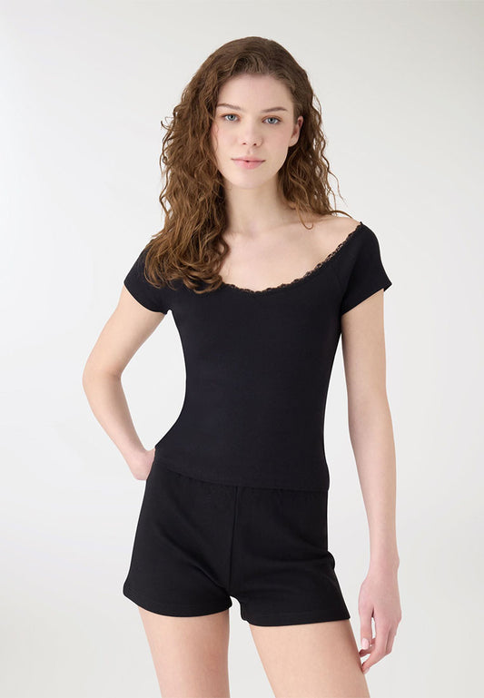 Women's V-neck Lace Trim Short Sleeves T-Shirt