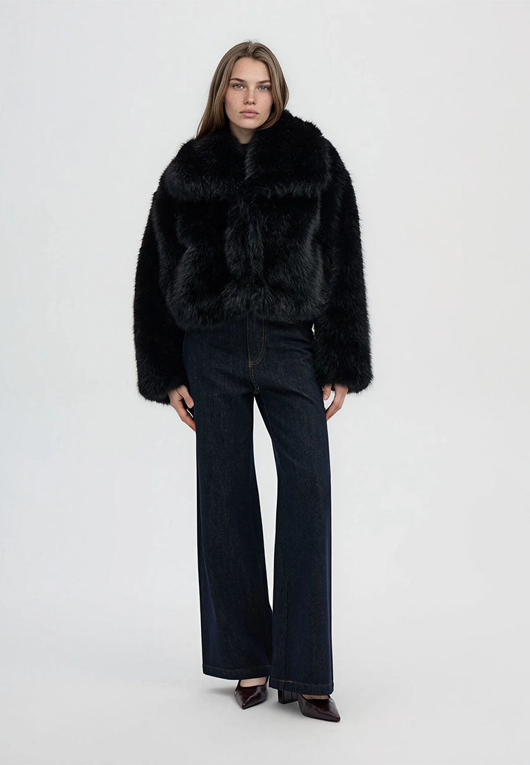 Women's Cropped jacket with long faux fur collar