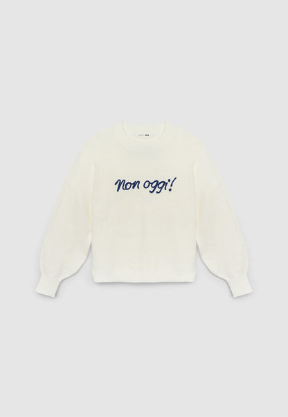 Women's Loose top with embroidered lettering