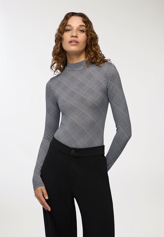Woman Long-sleeved T-shirt