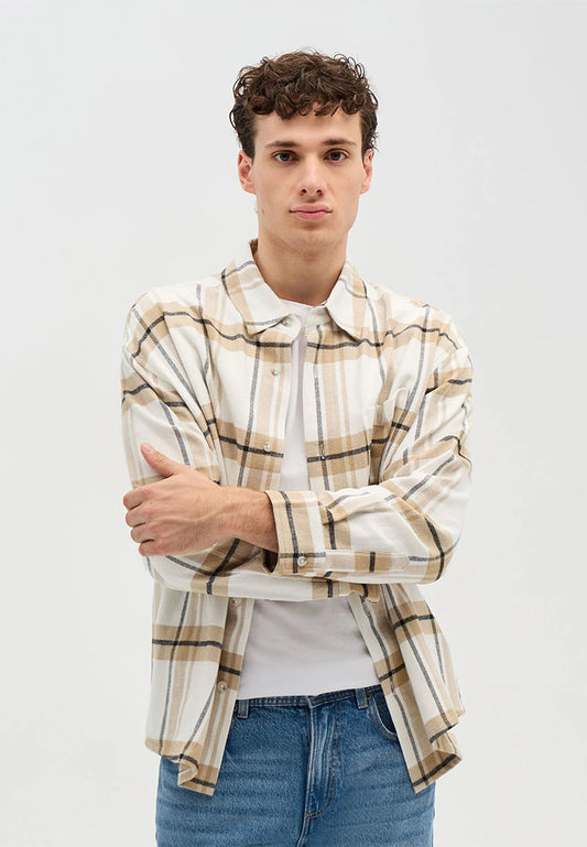 Men's Long-sleeved checked shirt with chest pocket