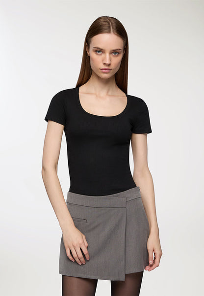 Woman Short-sleeved T-shirt