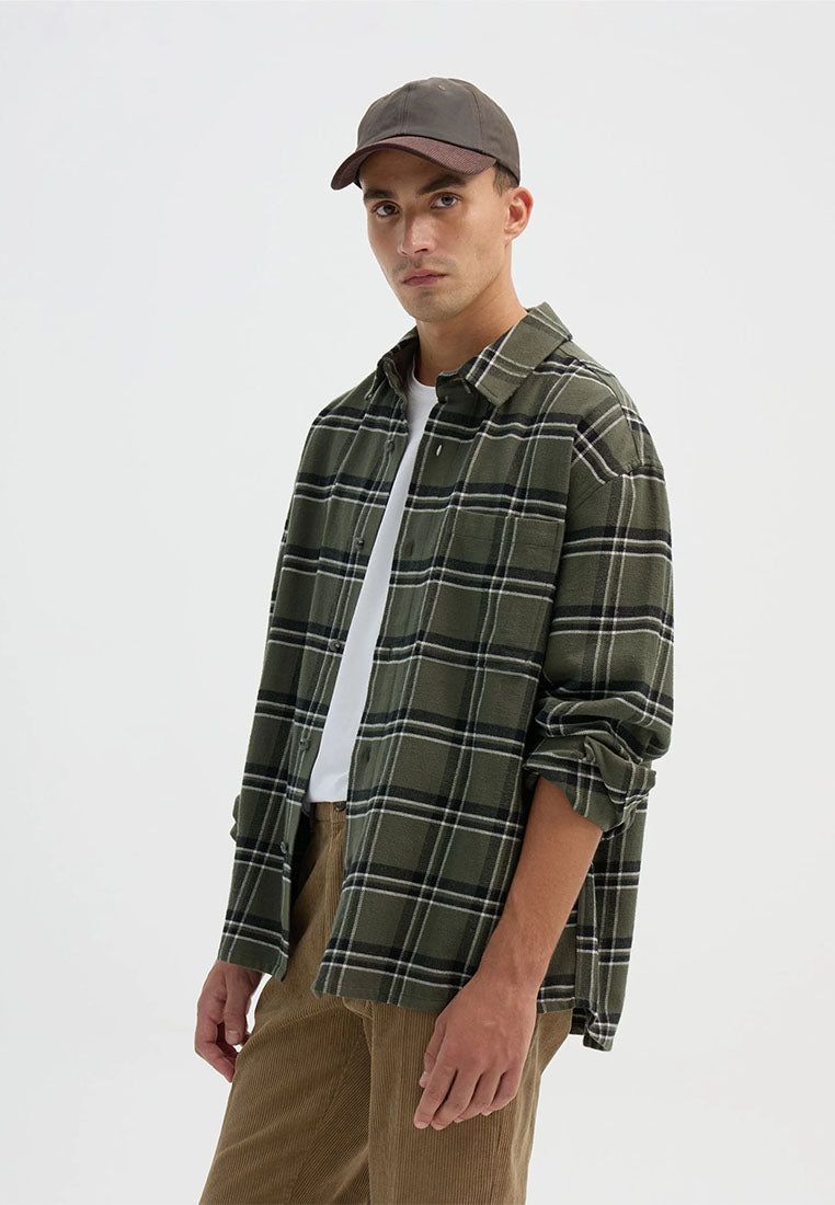 Men's Long-sleeved checked shirt with chest pocket