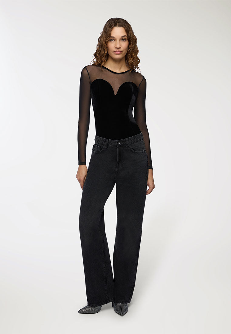 Woman Long-sleeved T-shirt