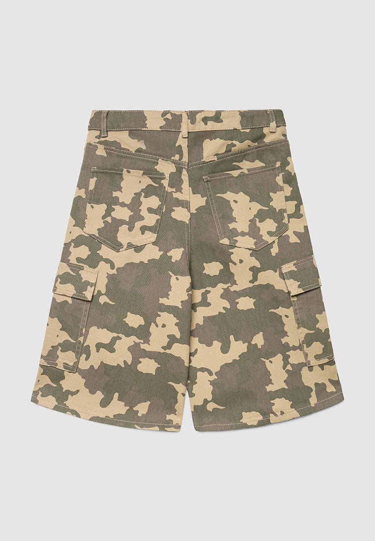 Women's Camouflage Print Cargo Shorts