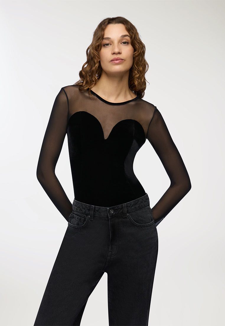 Woman Long-sleeved T-shirt