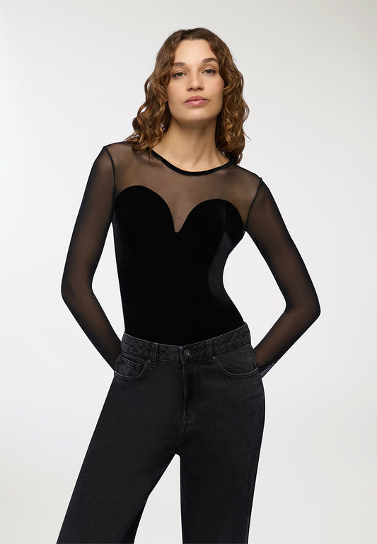 Woman Long-sleeved T-shirt
