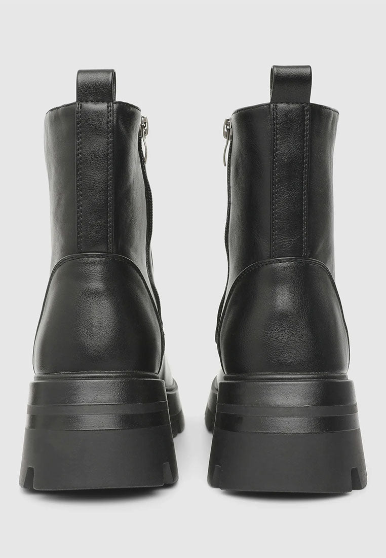 Women's Lace-up boots with side-zip