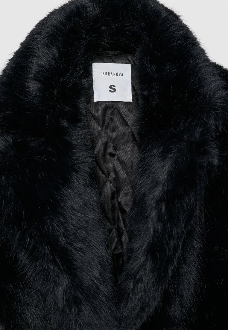 Women's Short coat with belt and long faux fur collar