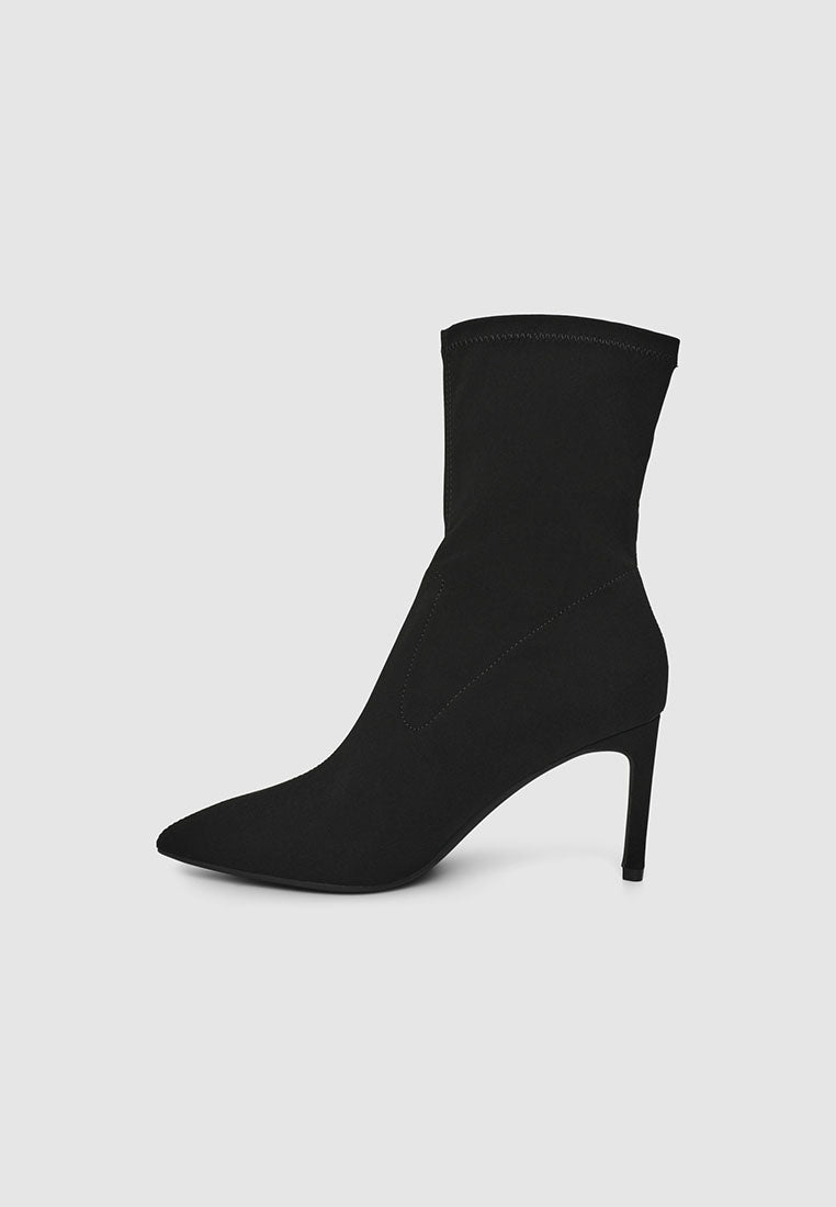 Woman Footwear
