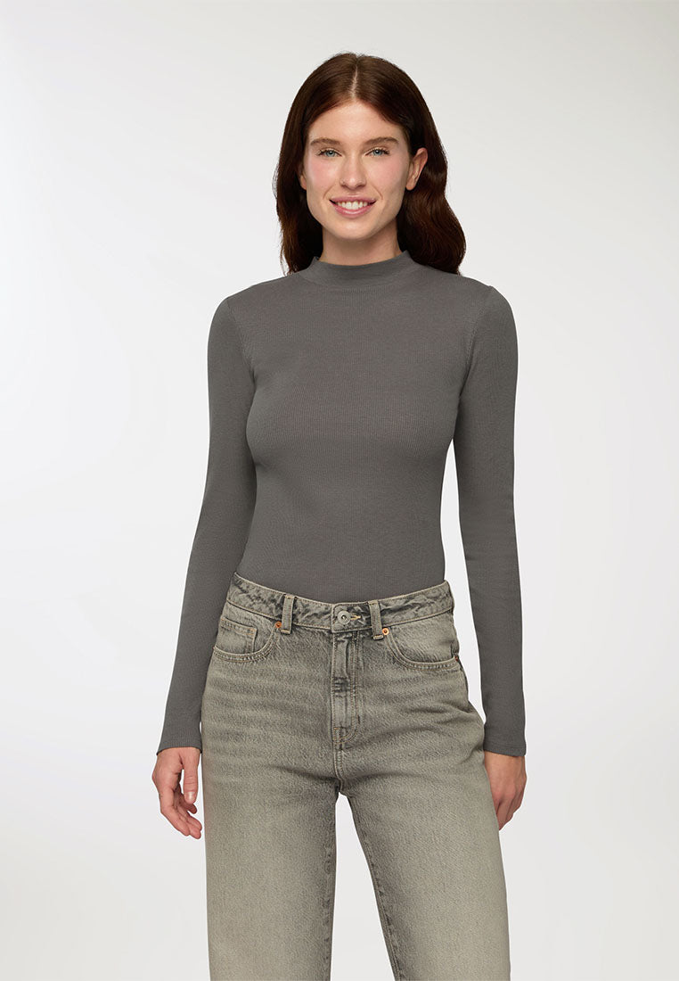 Woman Long-sleeved T-shirt