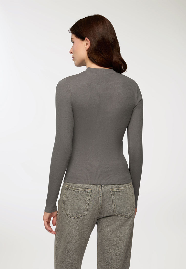 Woman Long-sleeved T-shirt