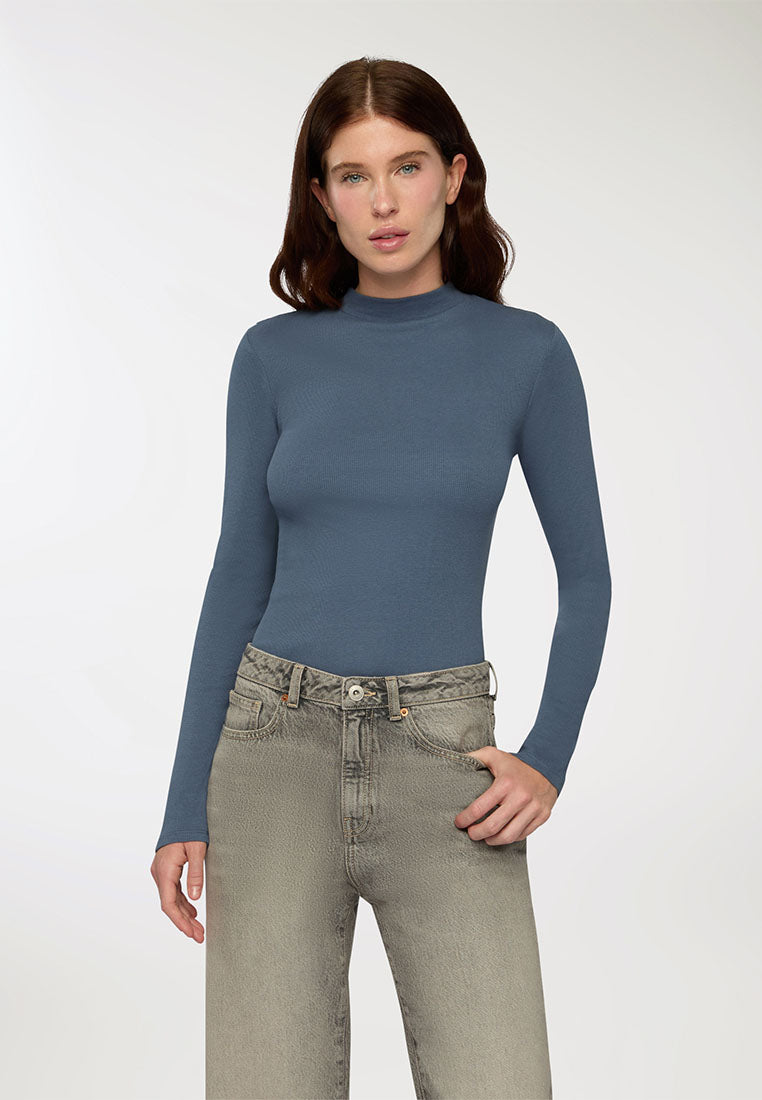Woman Long-sleeved T-shirt