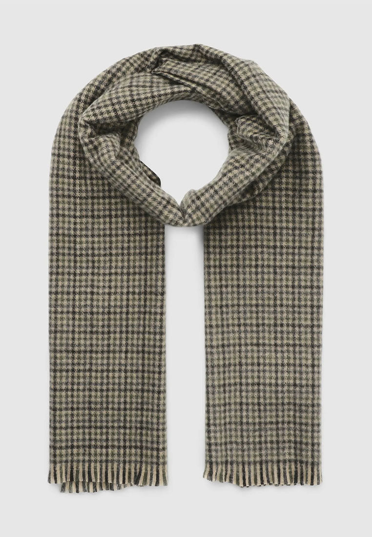 Men's Scarf with herringbone pattern