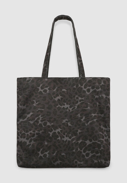 Women's Shopper with animal print