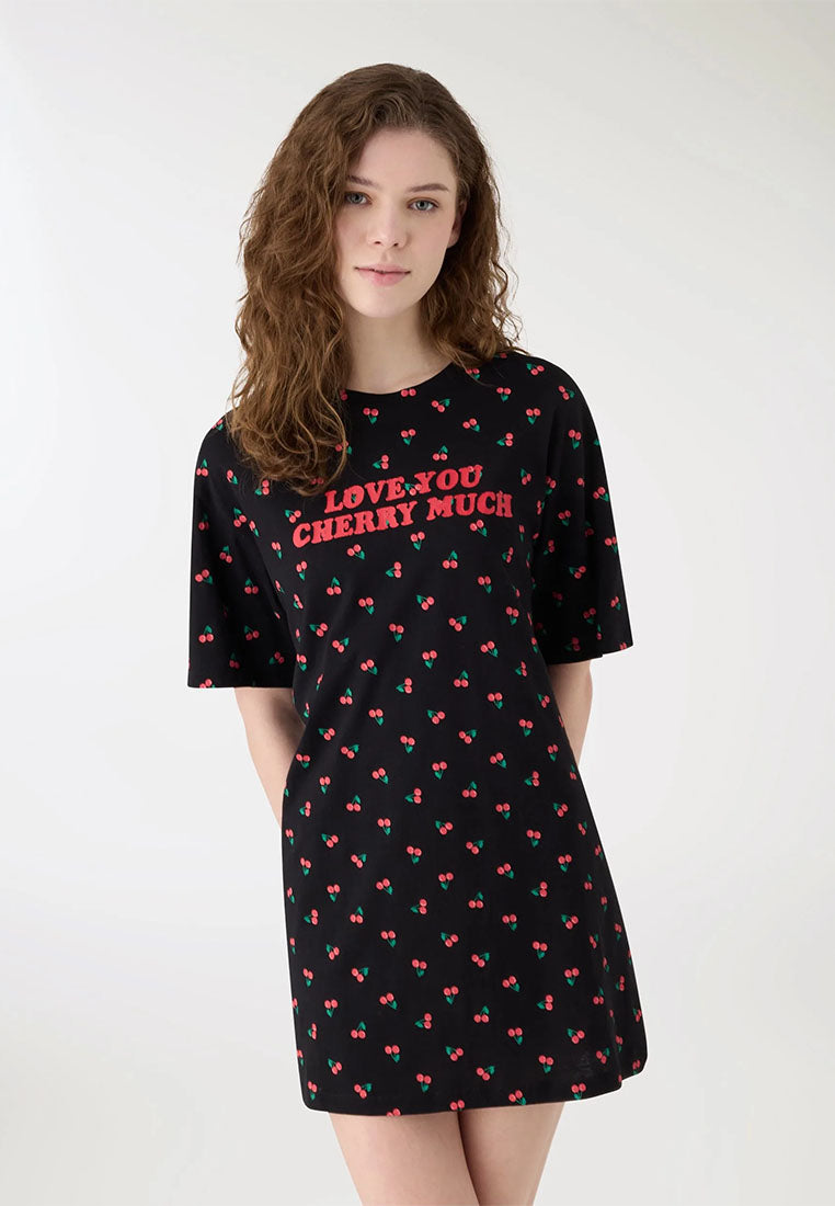 Woman Short-sleeved T-shirt