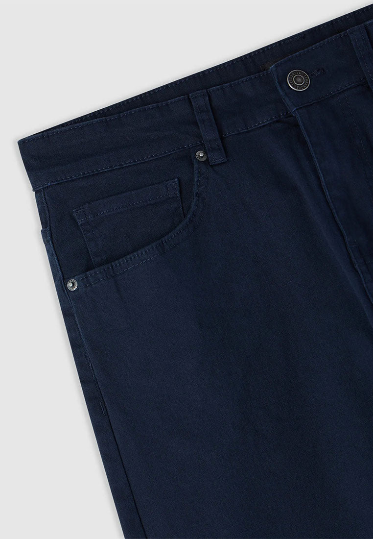Man Long pants