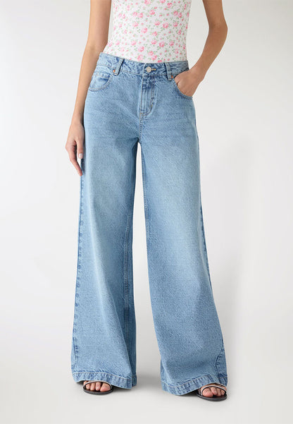 Women's Low-Rise Baggy Jeans