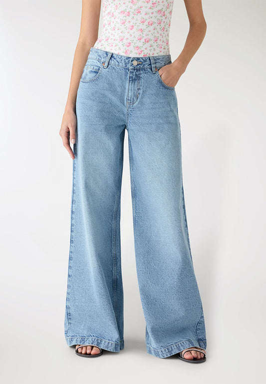 Women's Low-Rise Baggy Jeans