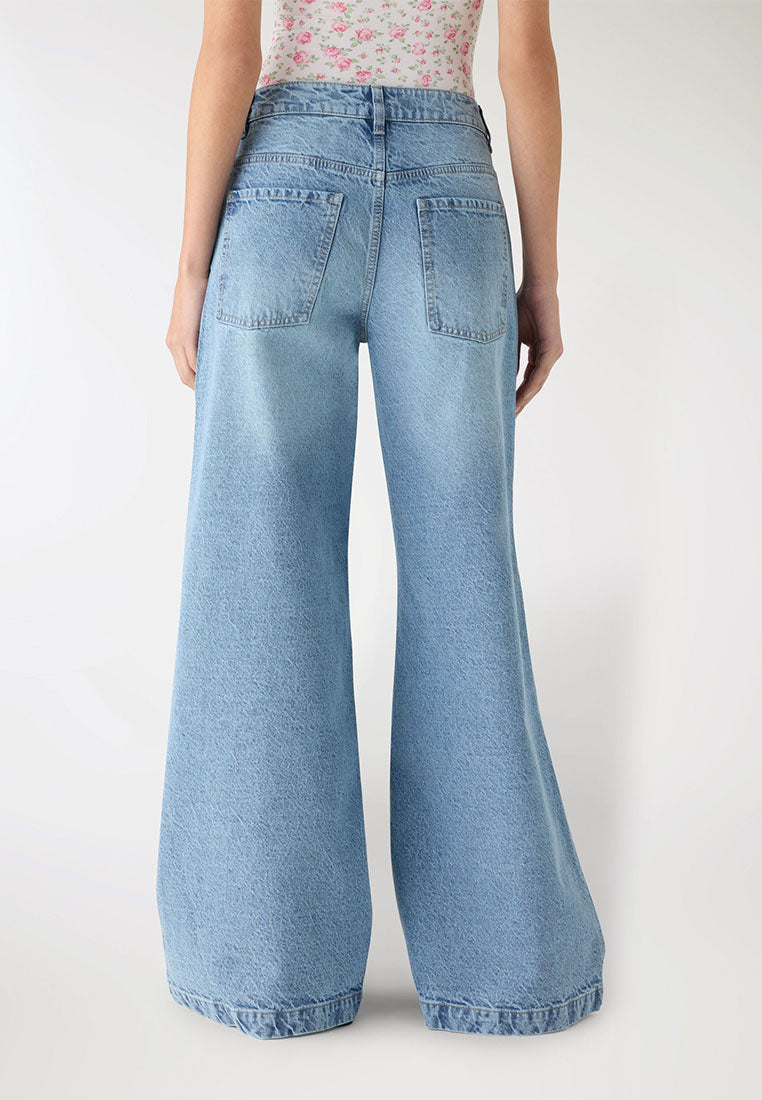 Women's Low-Rise Baggy Jeans
