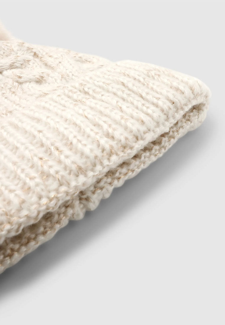 Women's Braided beanie with shimmering pompom