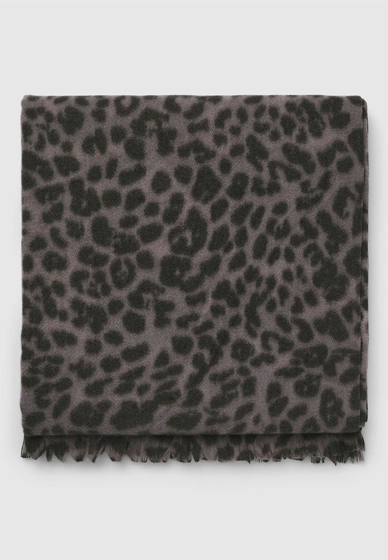 Women's Animal print pashmina with fringes