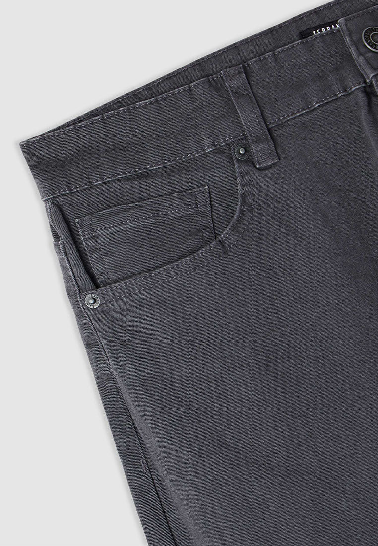 Man Long pants