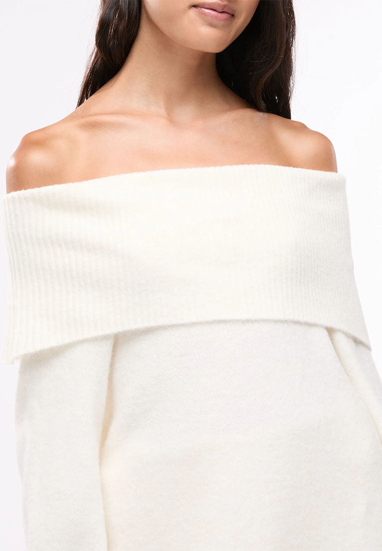 Women's Plain wide-neck top