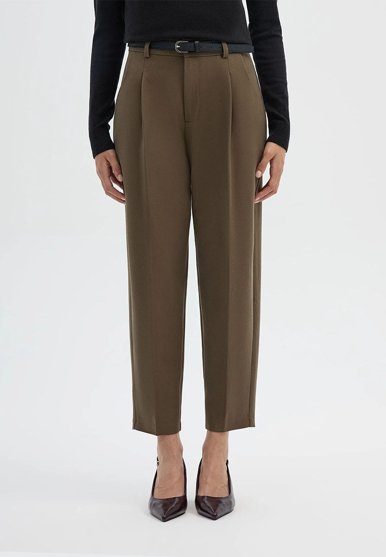 Women's Chino trousers with pleats and belt