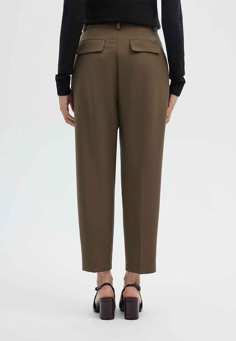 Women's Chino trousers with pleats and belt