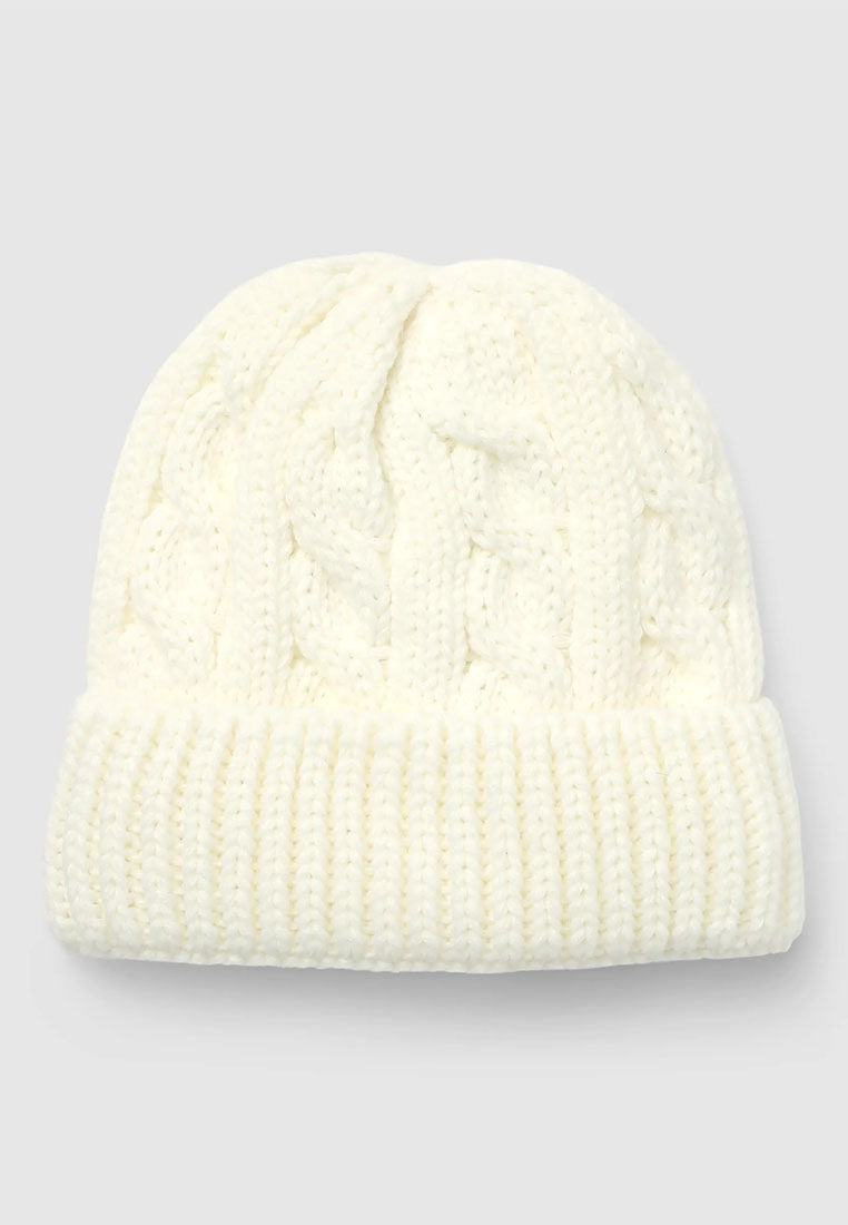 Women's Knitted cable hat with cuff